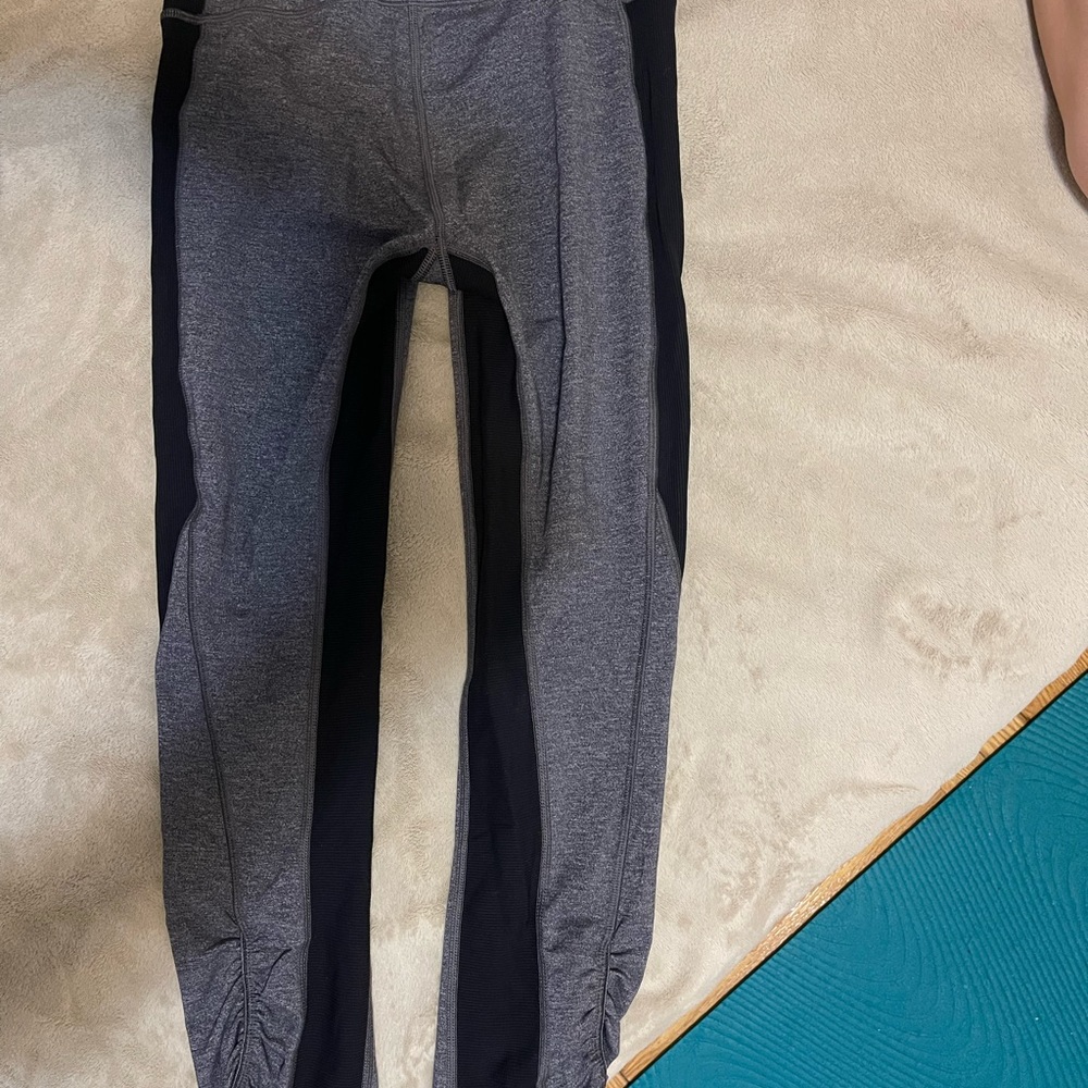 Lululemon - Picture 3 of 3